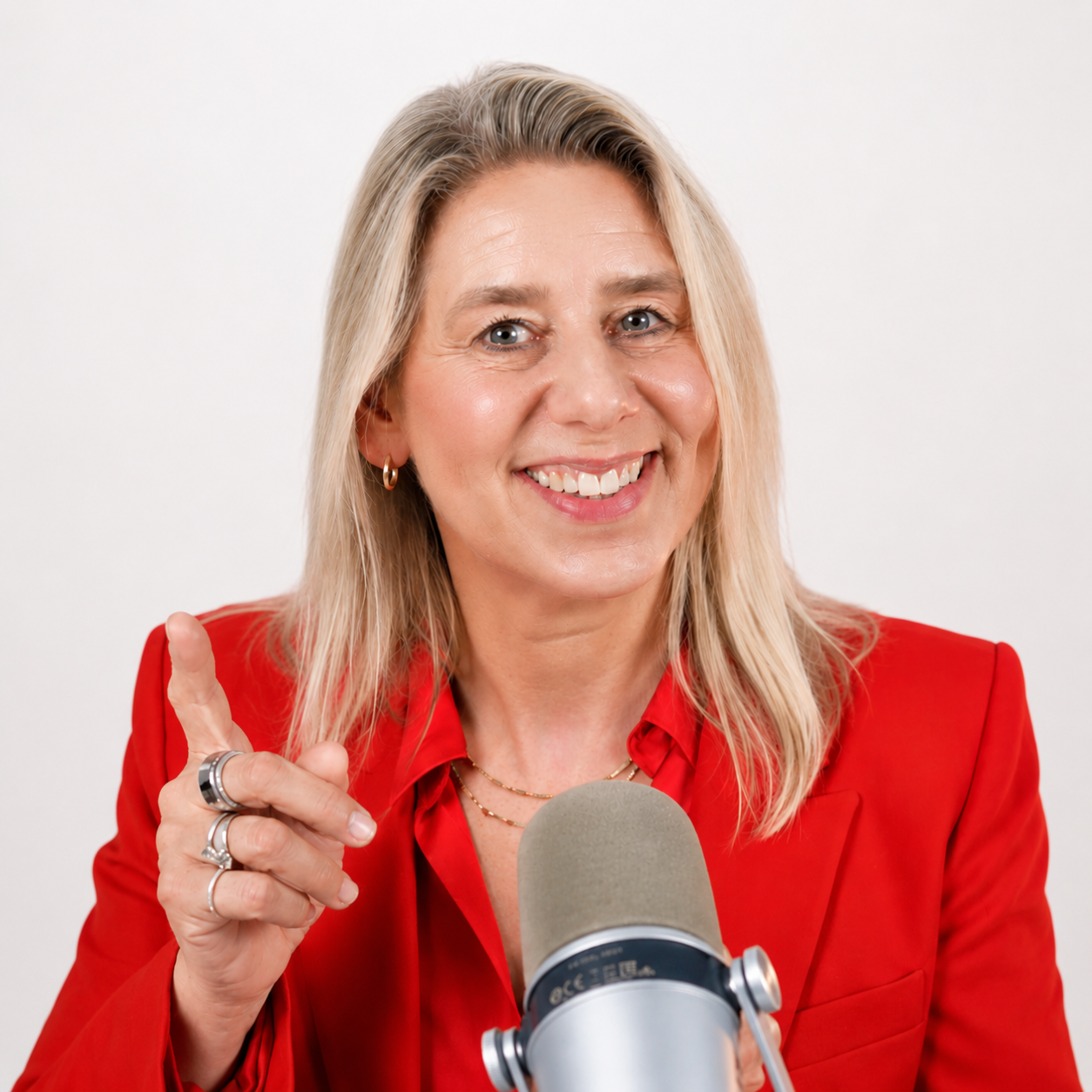 Sannah Vinding - Engineer, GTM Leader - Host Leadership in Manufacturing Podcast